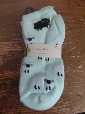 3 x Pairs Womens Bamboo Sheep Design Trainer Socks Sz 4-8 Mint, Grey, Cream photo
