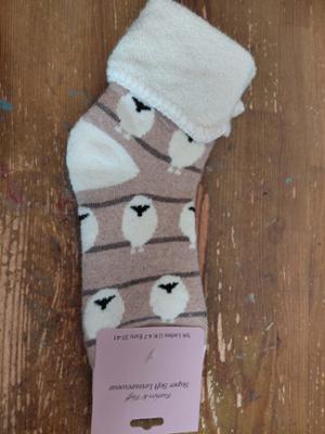 Womens Soft Snug Beige Wool Blend Sheep Socks Sz 4-7 photo