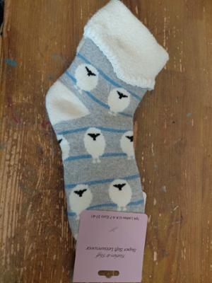 Womens Soft Snug Grey Wool Blend Sheep Socks Sz 4-7 photo